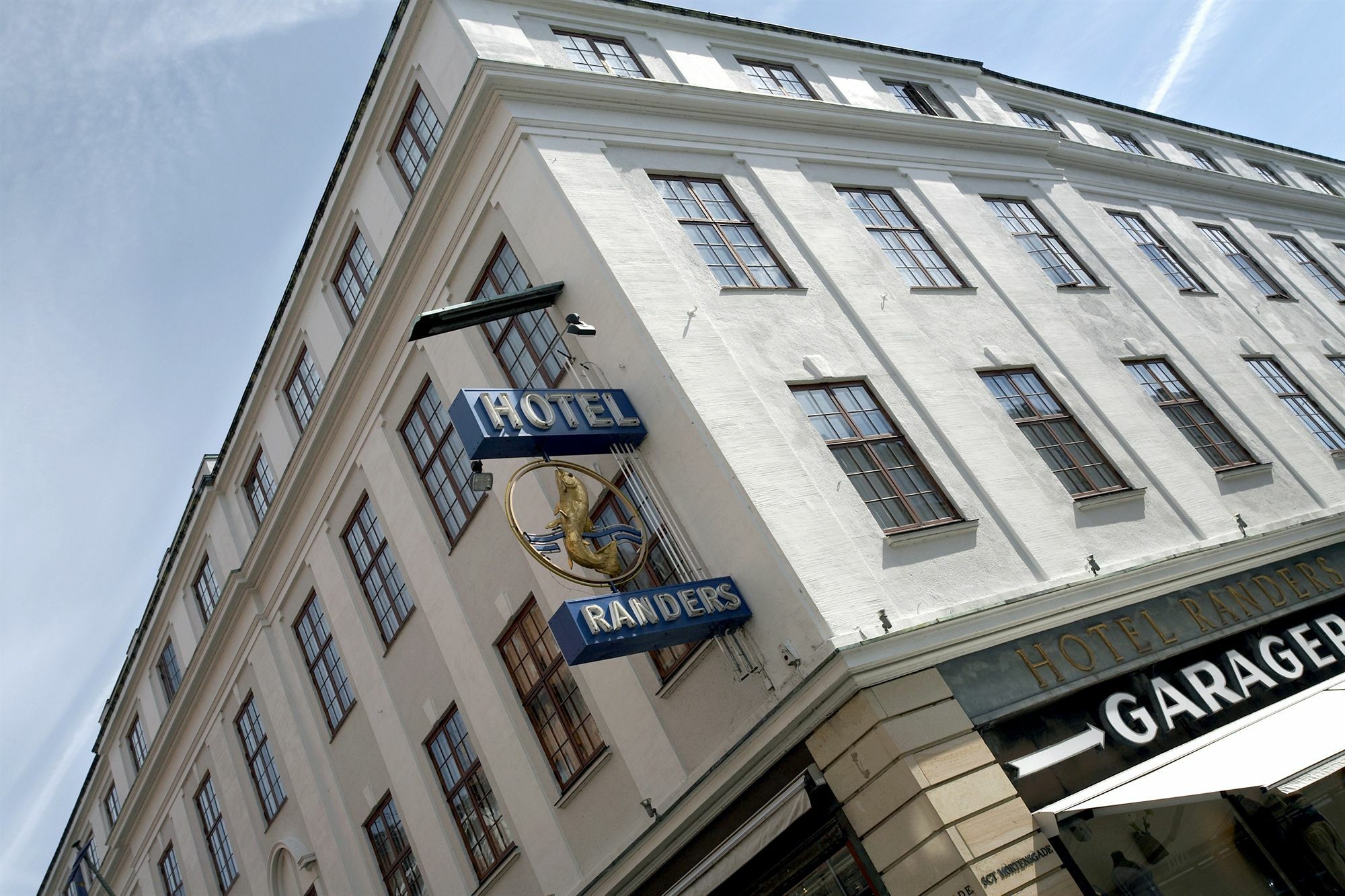 Hotel Раннерс Экстерьер фото